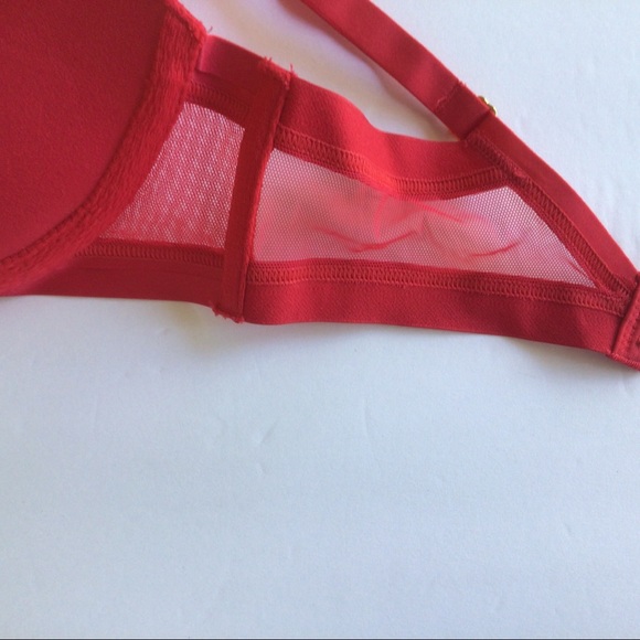 VICTORIAS SECRET VERY SEXY PUSH UP BRA RED… - Picture 9 of 15